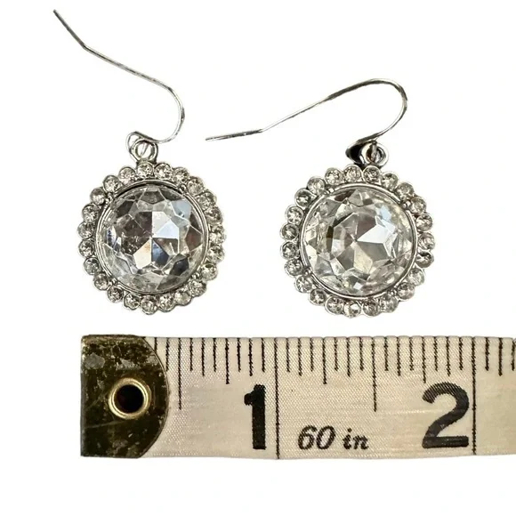 White Crystal Geo Drop Earrings Women’s Costume Jewelry - Picture 2 of 4